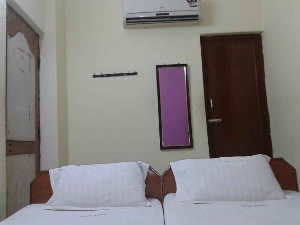 Noble Residency Hotel Tirupati Room photo