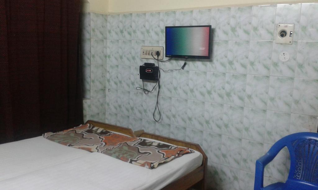 Noble Residency Hotel Tirupati Room photo